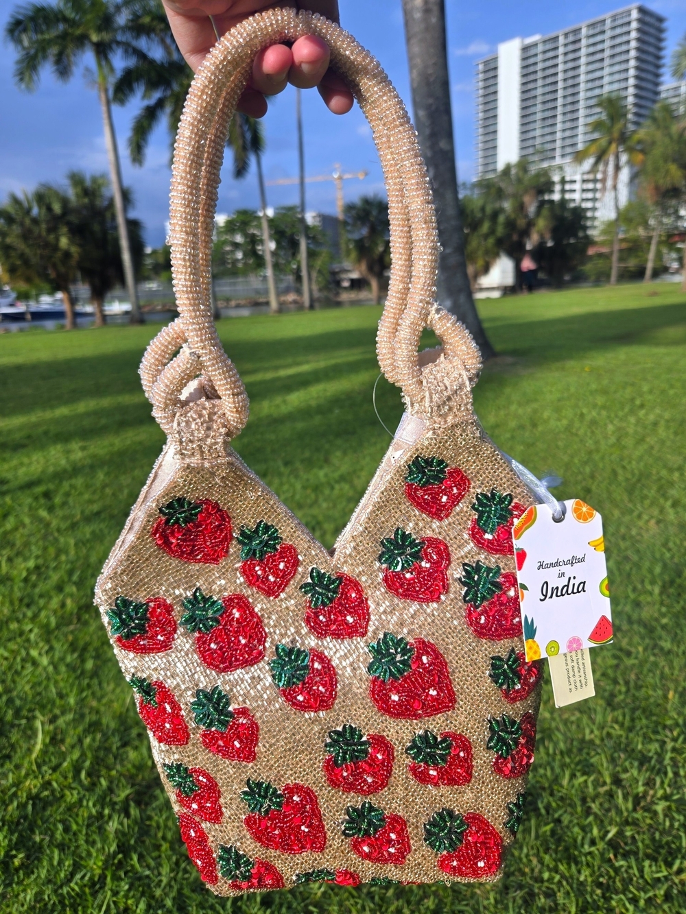 🍓Viral Beaded Strawberry Tote Bag- Red & Strawberry Champagne Gold